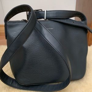 Matt and Nat purse cross body